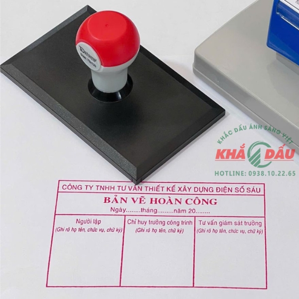 Con dấu hoàn công chấm mực